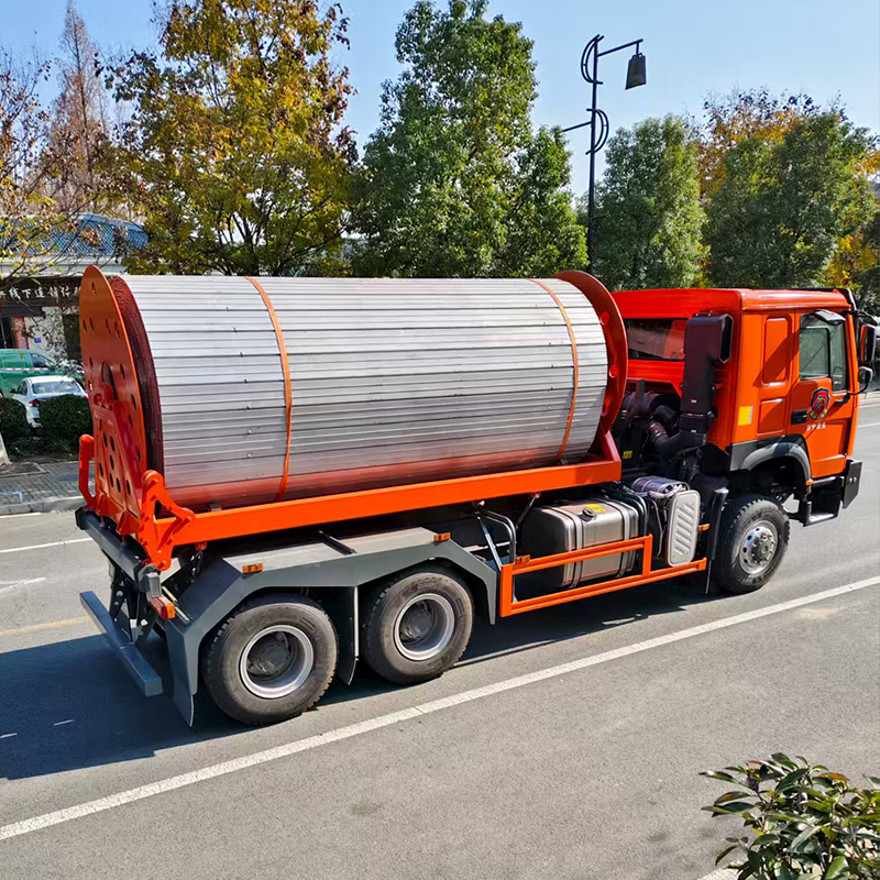 WX-50型應(yīng)急硬質(zhì)機(jī)動(dòng)路面快速鋪設(shè)車